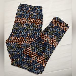 LuLaRoe Print Tall and Curvy Leggings